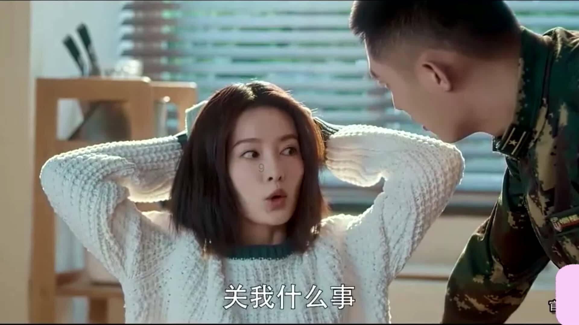 机智问答网页-解答百科问题精准服务-在工厂上班,大家都是女的,那个女的动作什么的都模仿我一样是什么心理?专业解答